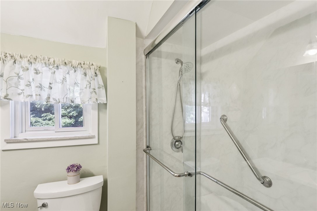 10818 Dixon Road Cleveland, OH 44111 - Photo 30 of 44 Full bath with an enclosed shower