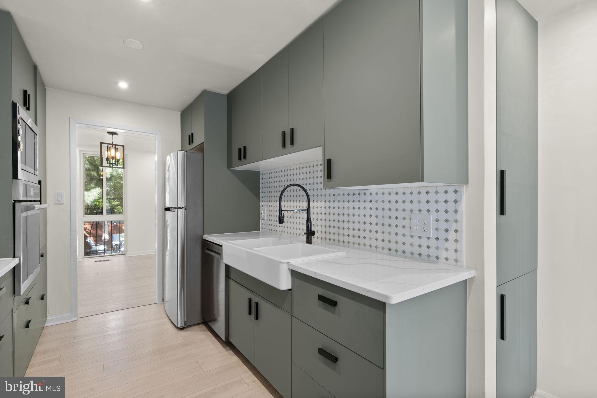 8002 Inverness Ridge Road Potomac, MD 20854 - Photo 15 of 46