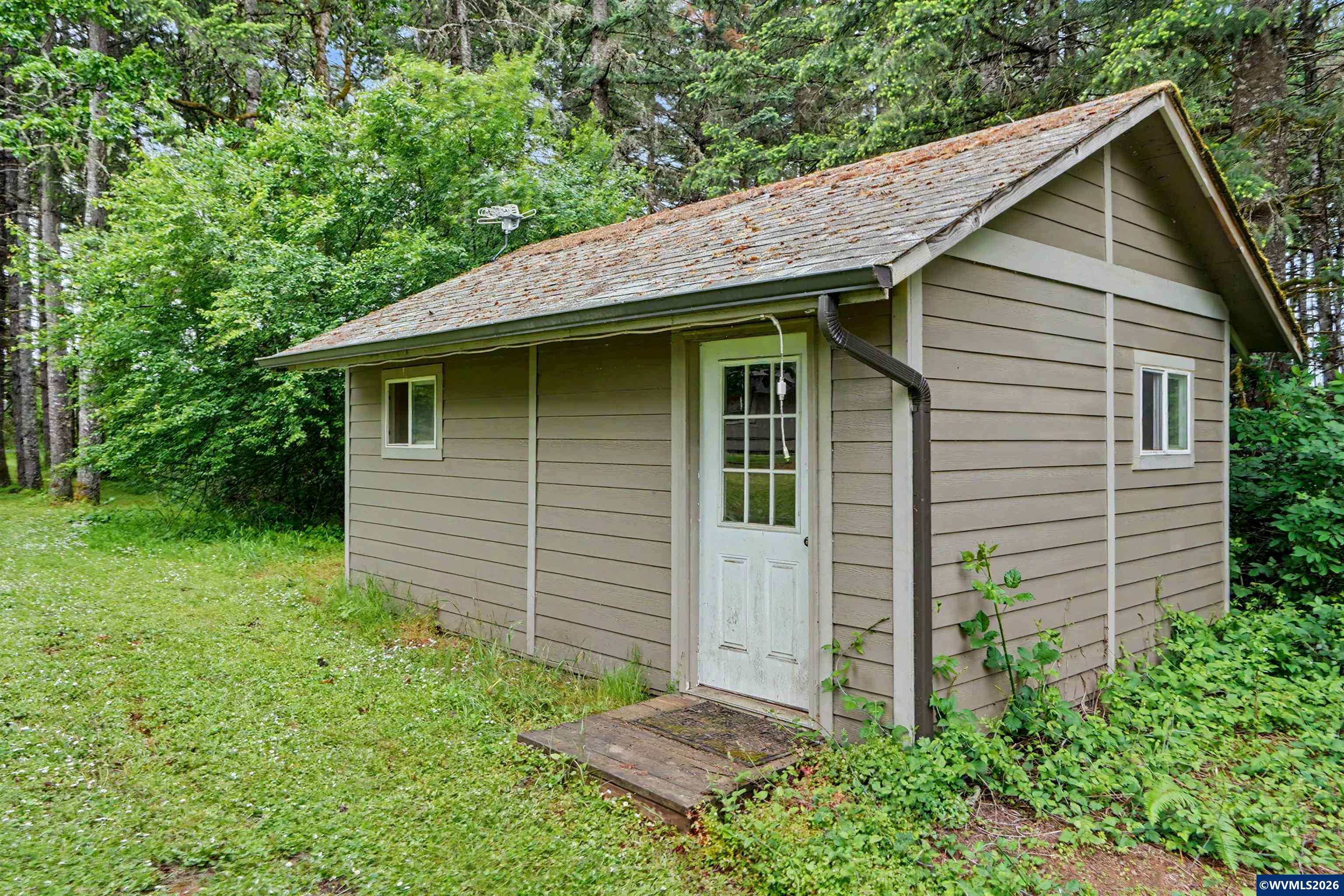 15991 Oakdale Road Dallas, OR 97338 - Photo 46 of 50
