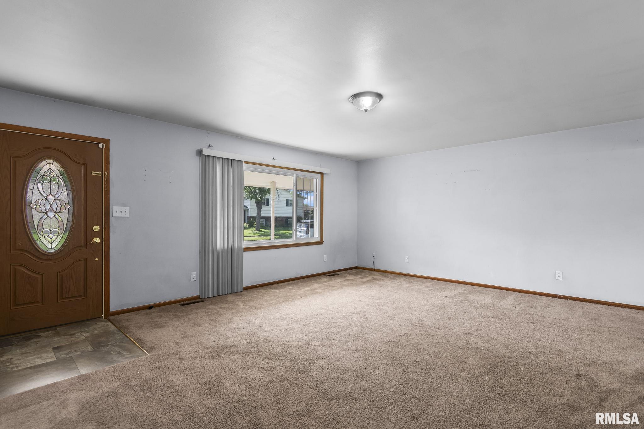 16 Delmar Drive Springfield, IL 62703 - Photo 4 of 28