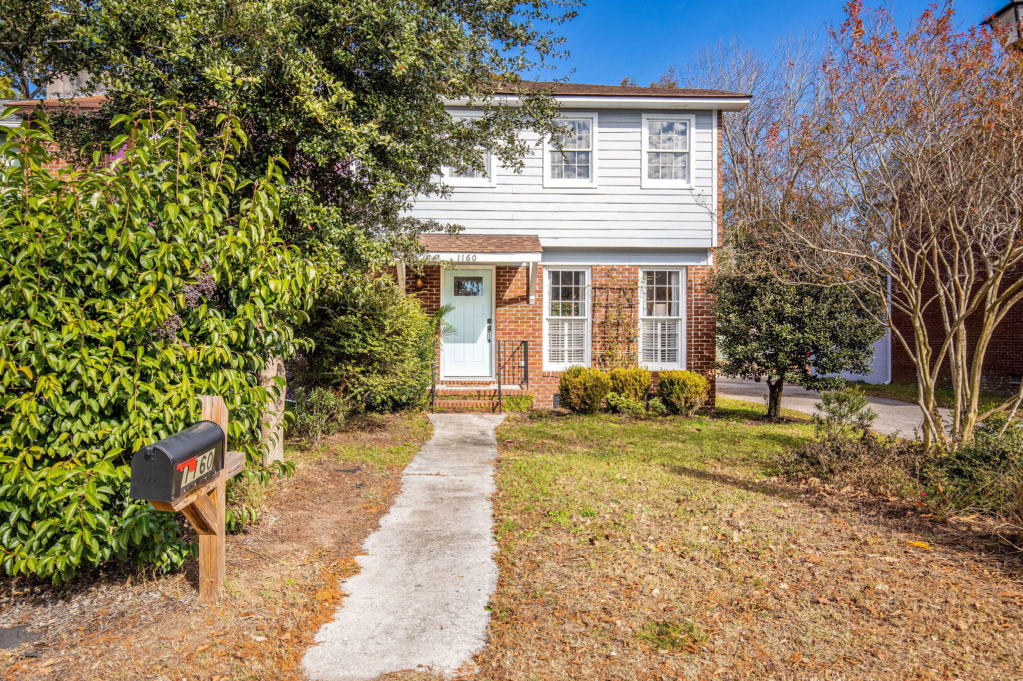 1160 Rosemead Road Mount Pleasant, SC 29464 - Photo 1 of 41 1160RosemeadRoad-KeenEyeMarketing-49