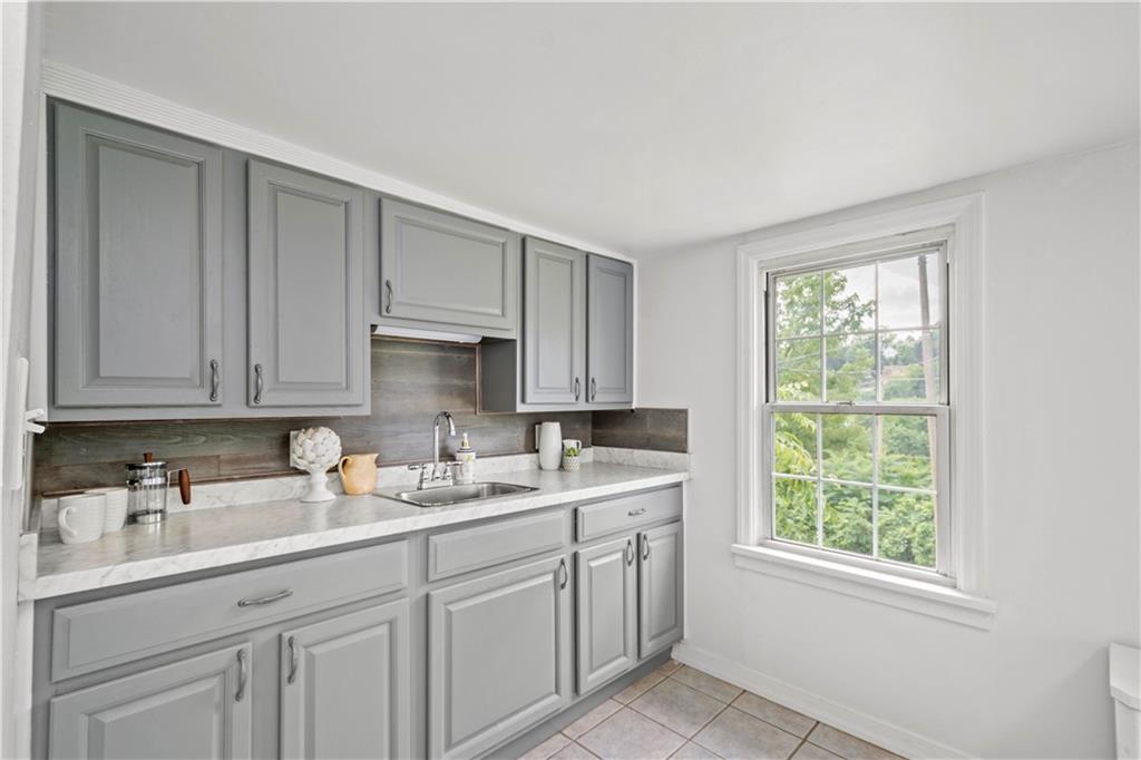 5440 Mifflin Road Pittsburgh, PA 15207 - Photo 7 of 22 Gallery Image 7