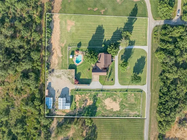 $489,000 | 8 Northglen Road, Breckenridge, TX 76424