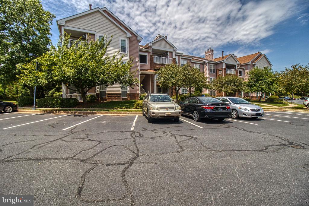 21024 Timber Ridge Terrace, Unit 303 Ashburn, VA 20147 - Photo 34 of 42 Community Parking