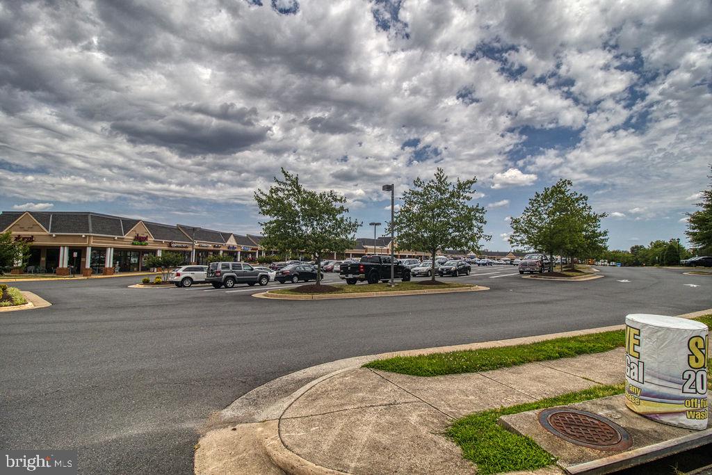 21024 Timber Ridge Terrace, Unit 303 Ashburn, VA 20147 - Photo 39 of 42 Restaurants, Bank, And Shops