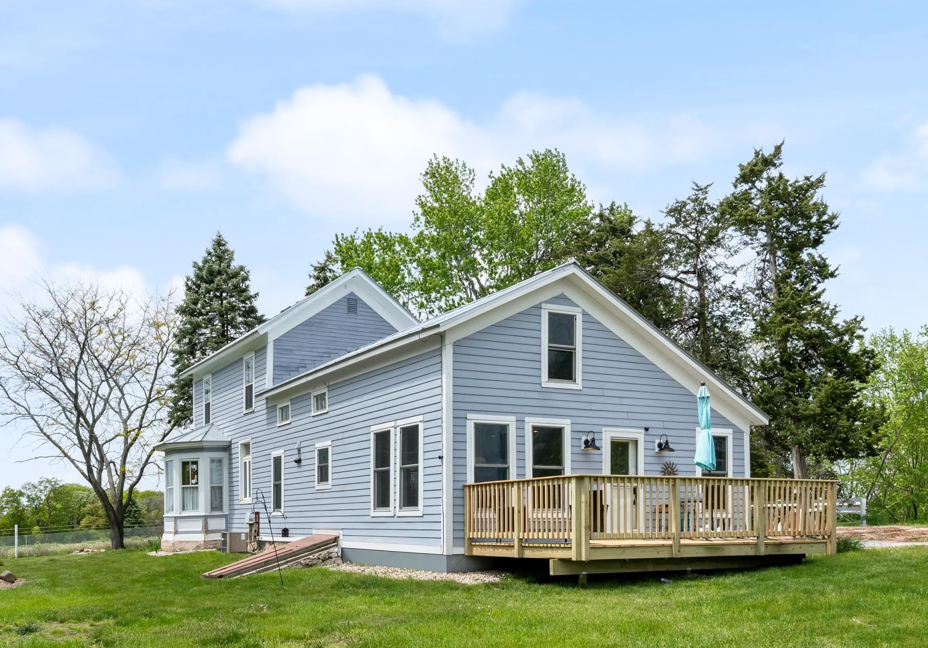 N6924 Forest Ridge Road Ripon, WI 54971 - Photo 1 of 85