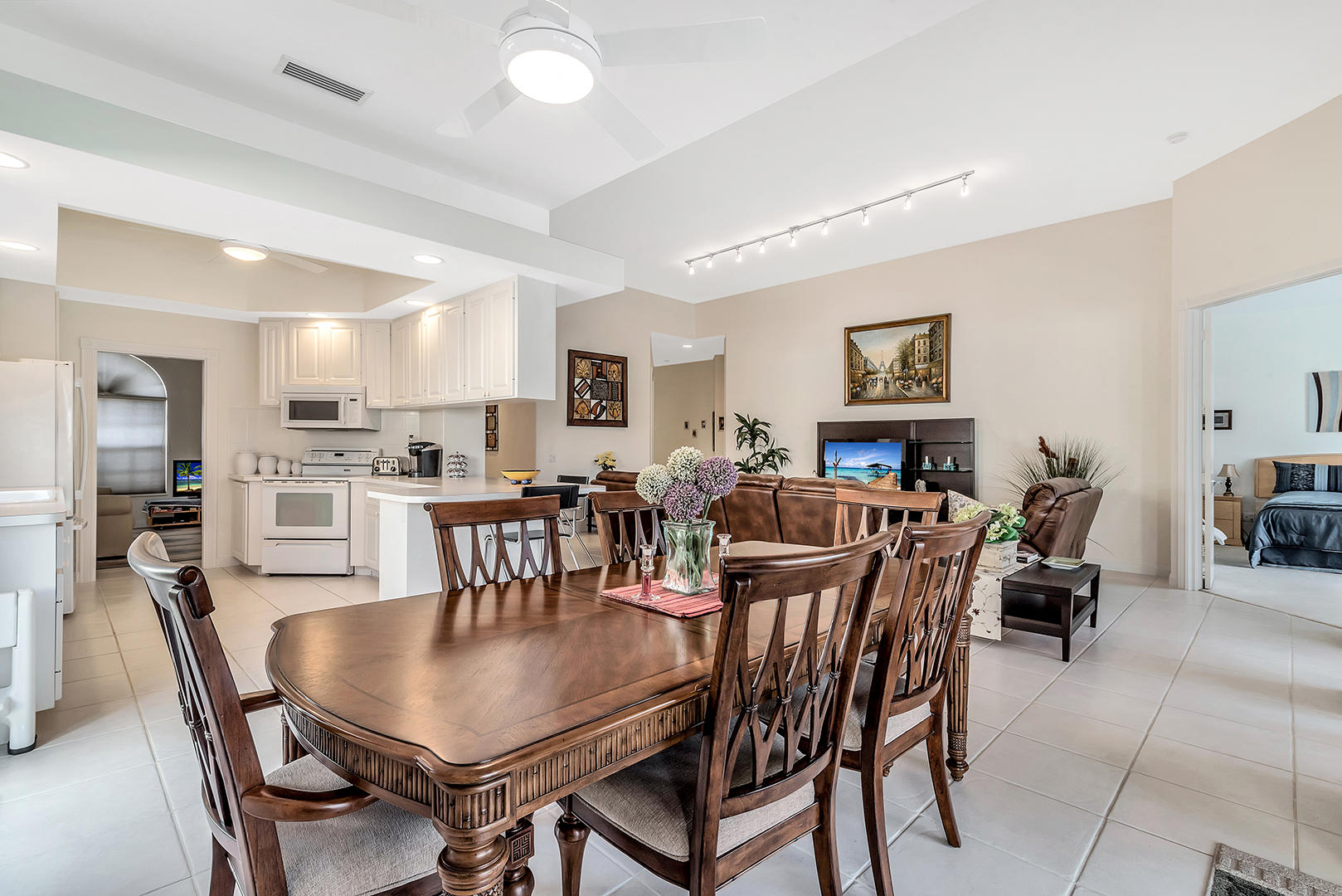 7765 Red River Road West Palm Beach, FL 33411 - Photo 12 of 44 Dining hall (1)