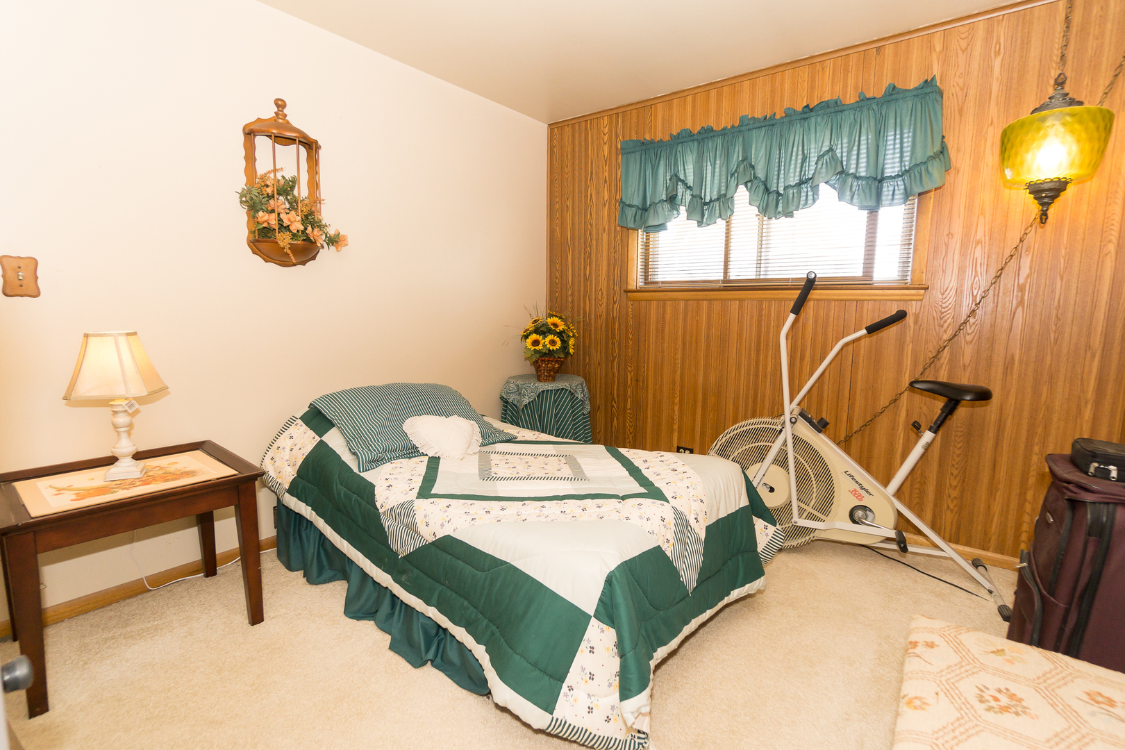 78 Evergreen Street Addison, IL 60101 - Photo 10 of 16 a bedroom with a bed and a window