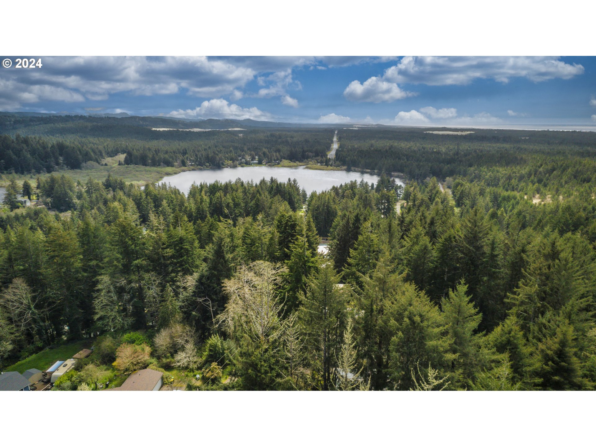 89388 View Drive Florence, OR 97439 - Photo 6 of 7