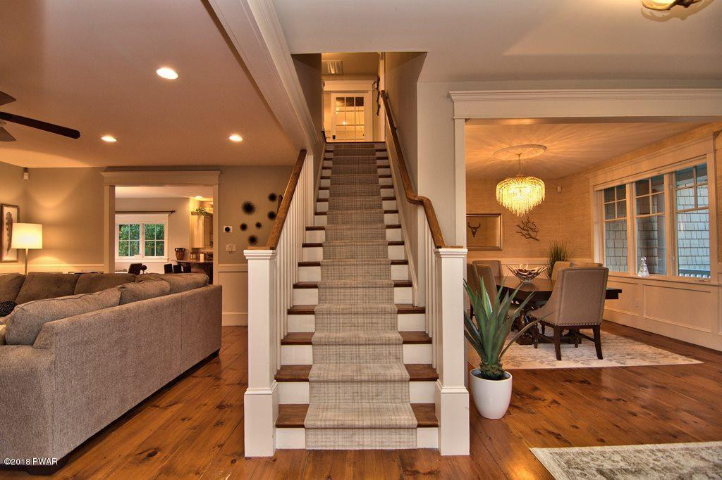 173 Knapp Road Lakeville, PA 18438 - Photo 14 of 46 Foyer