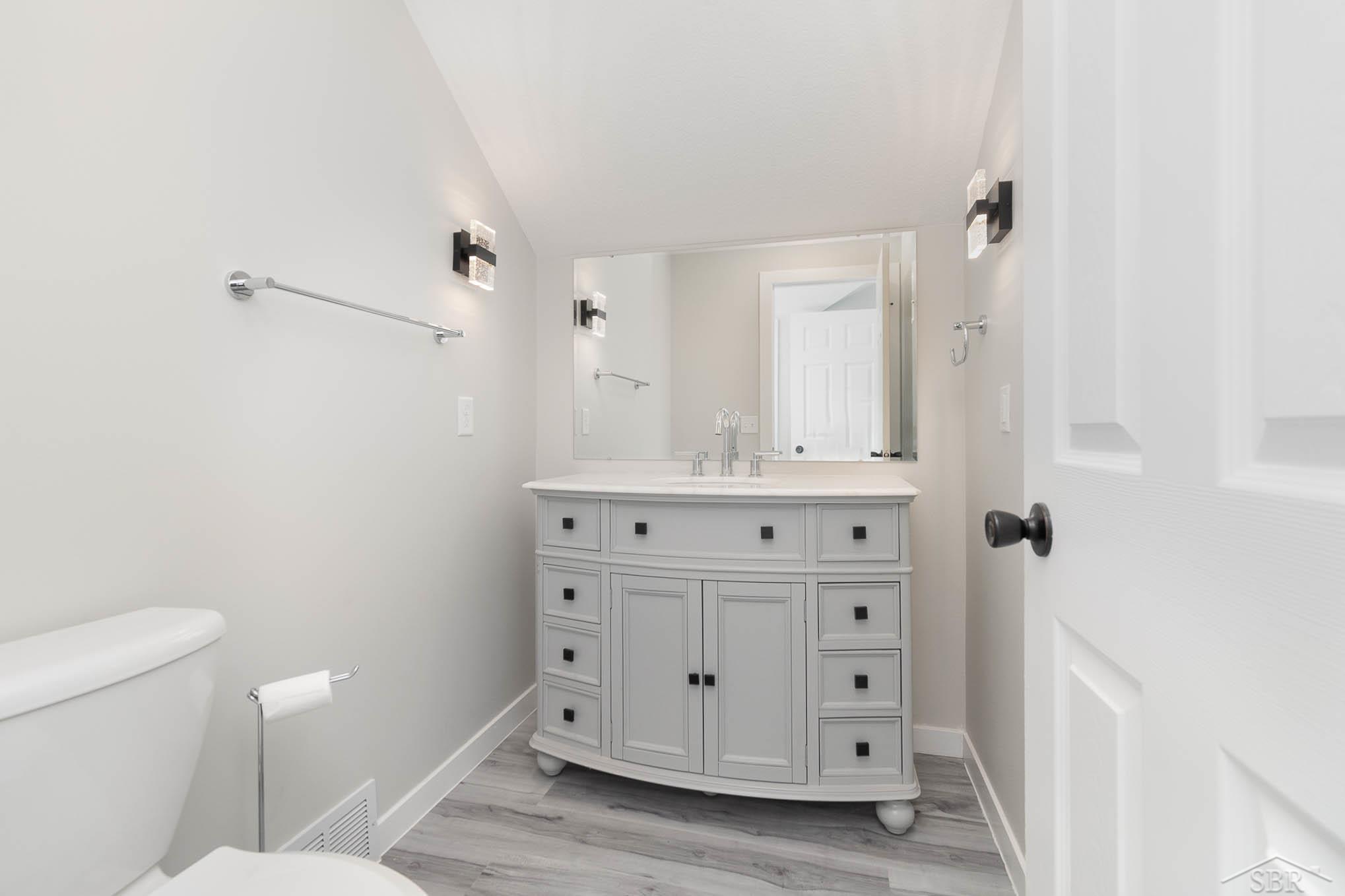 12285 West Freeland Road Freeland, MI 48623 - Photo 23 of 31