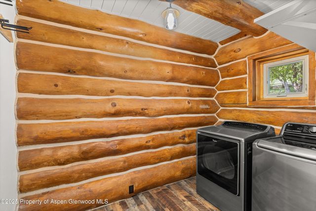 a view of a storage & utility room