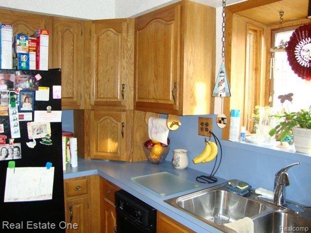 10340 Exeter Road Carleton, MI 48117 - Photo 16 of 25 KITCHEN (4)