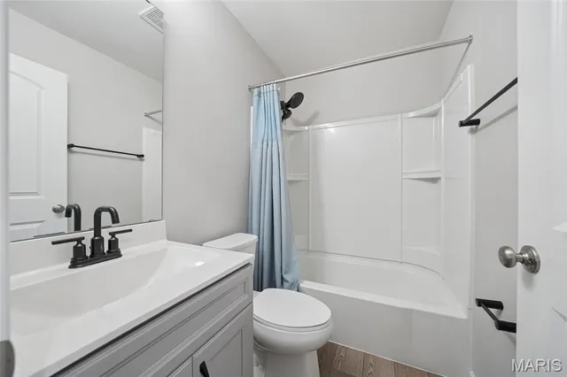 $360,000 | 120 Dark Horse Court, Wentzville, MO 63385