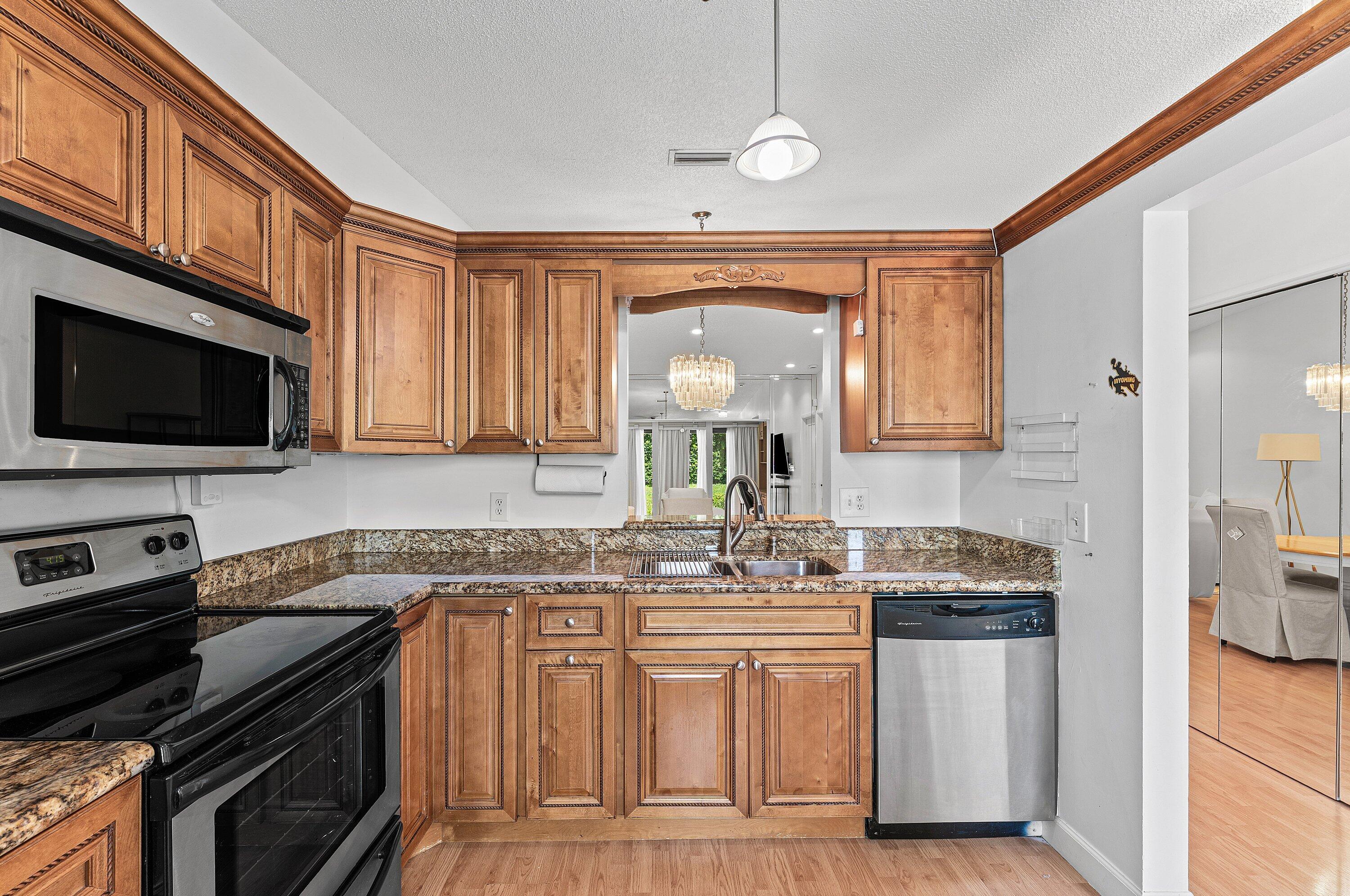 18855 Candlewick Drive Boca Raton, FL 33496 - Photo 13 of 33 18855 Candlewick Drive