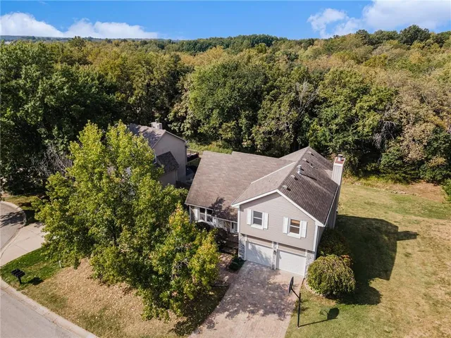 $380,000 | 3665 Southwest Kimstin Circle, Blue Springs, MO 64015