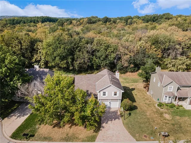 $380,000 | 3665 Southwest Kimstin Circle, Blue Springs, MO 64015