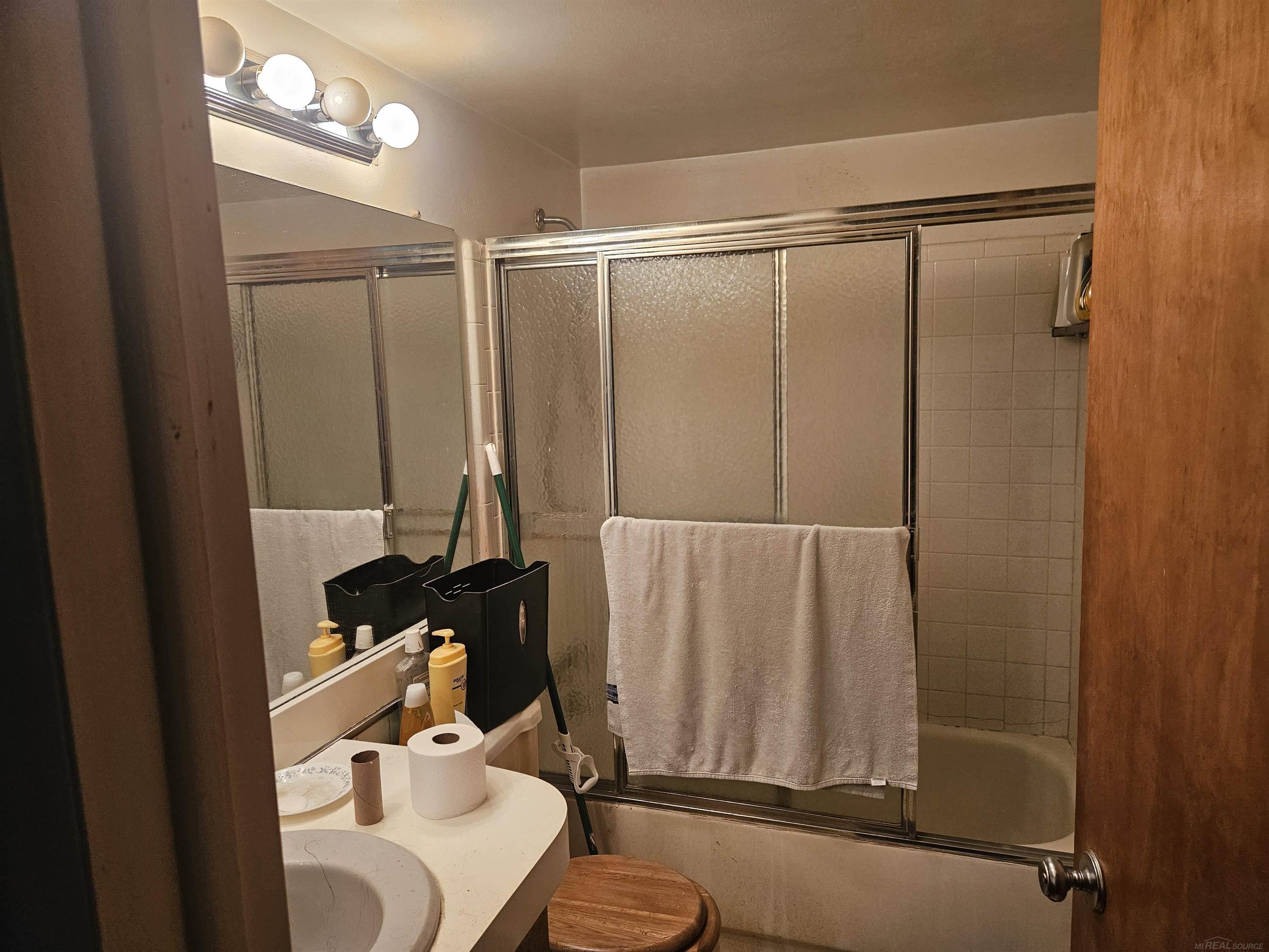 29472 Hoover Road, Unit 42/D Warren, MI 48093 - Photo 11 of 18