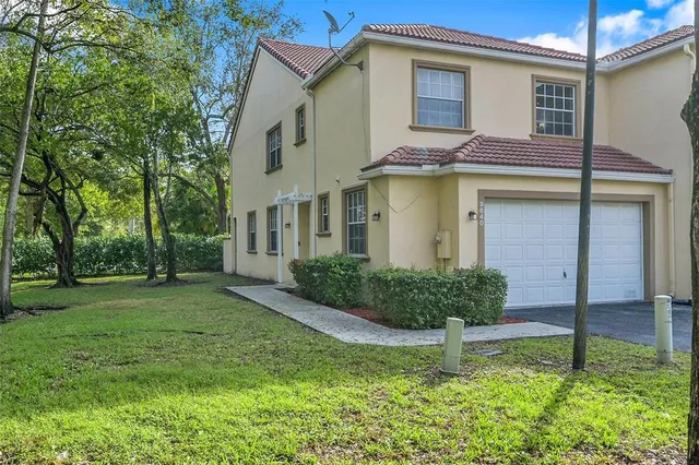 $475,000 | 9640 Royal Palm Boulevard, Coral Springs, FL 33065