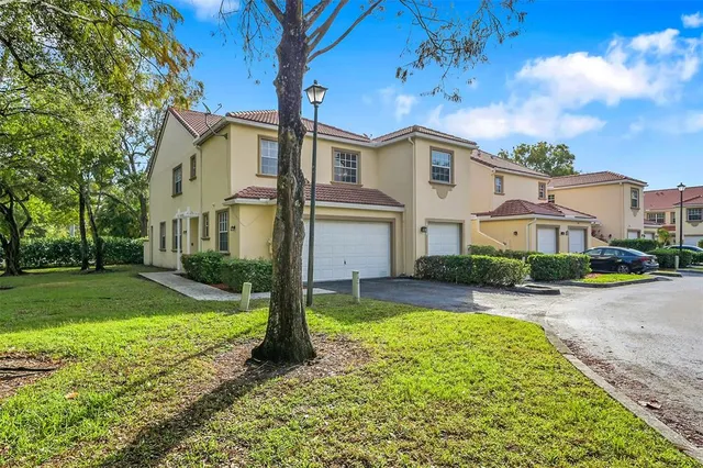 $475,000 | 9640 Royal Palm Boulevard, Coral Springs, FL 33065