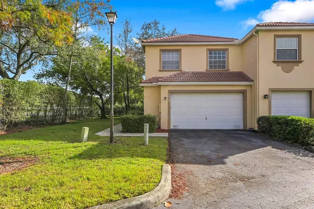 $475,000 | 9640 Royal Palm Boulevard, Coral Springs, FL 33065
