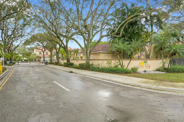 $475,000 | 9640 Royal Palm Boulevard, Coral Springs, FL 33065
