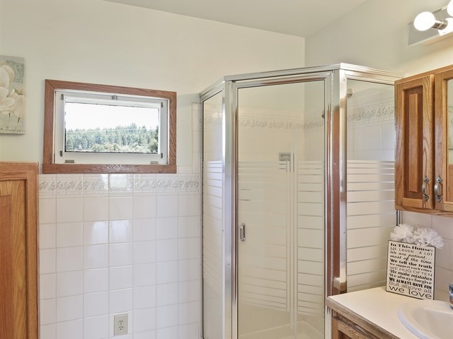 711 Milan Farms Road Elk, WA 99009 - Photo 11 of 20