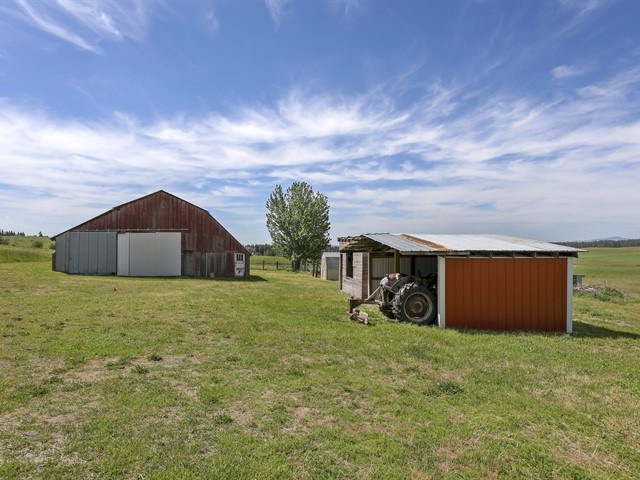 711 Milan Farms Road Elk, WA 99009 - Photo 18 of 20