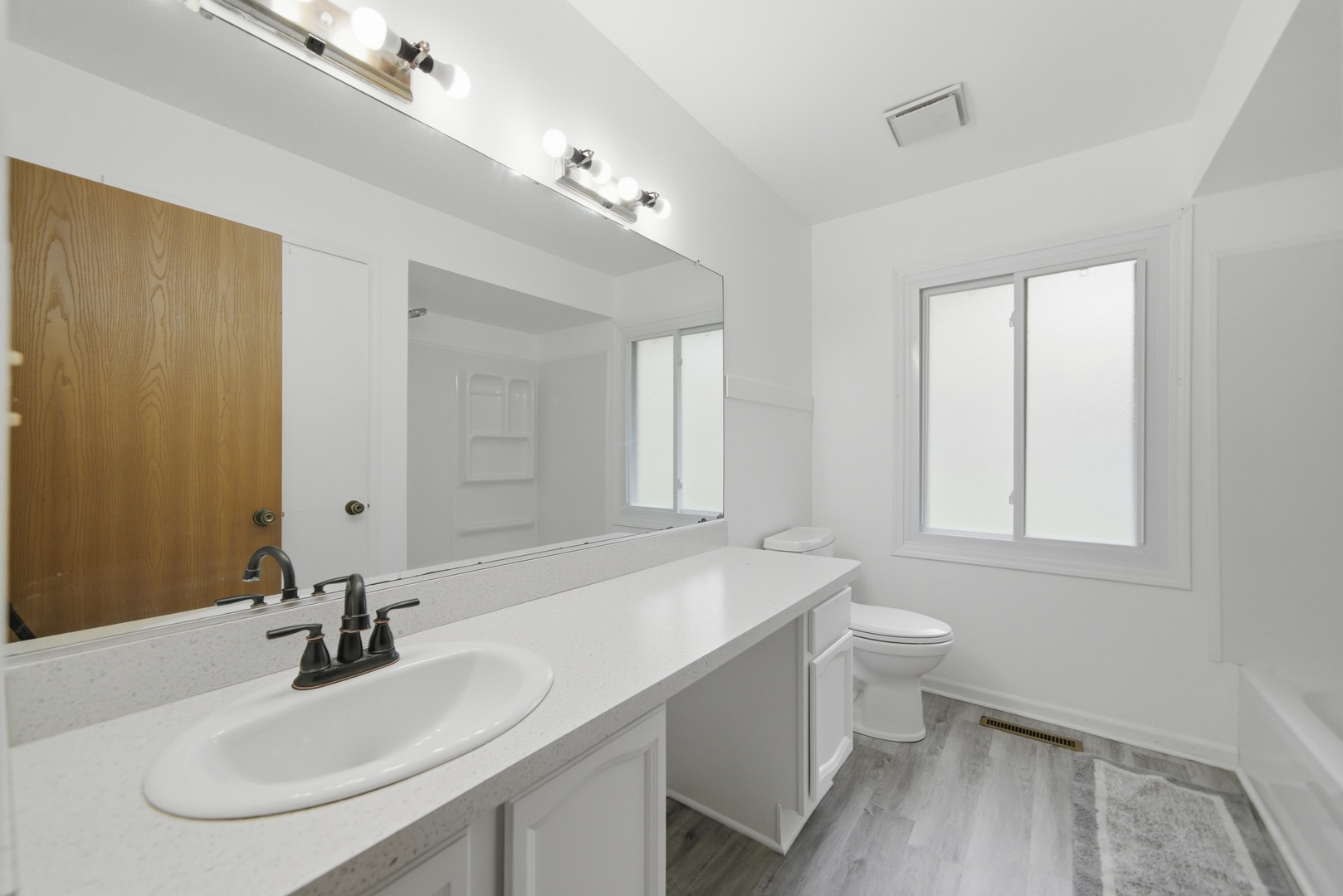 152 Dunbar Lane, Unit B Dundee, IL 60118 - Photo 8 of 17