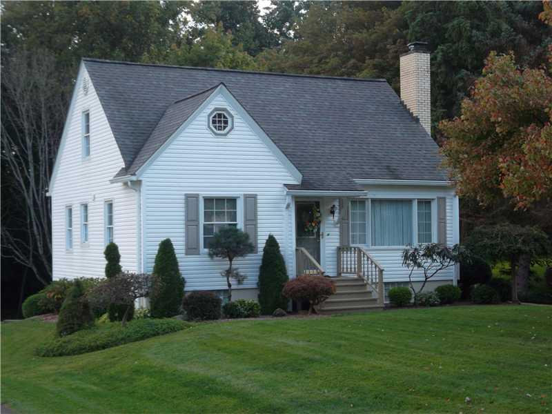16 Shenango Road New Castle, PA 16105 - Photo 1 of 21 Exterior Front.