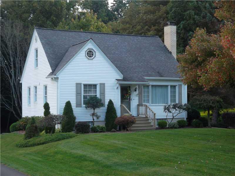 16 Shenango Road New Castle, PA 16105 - Photo 2 of 21 Exterior Front.