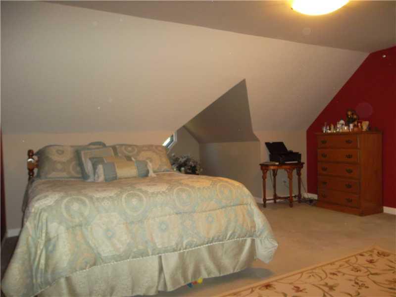 16 Shenango Road New Castle, PA 16105 - Photo 12 of 21 Bedroom. Large Second Floor Bedroom