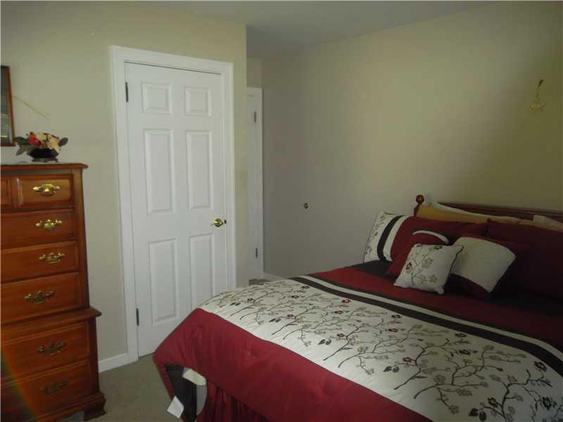 16 Shenango Road New Castle, PA 16105 - Photo 10 of 21 Bedroom. First Floor Bedroom