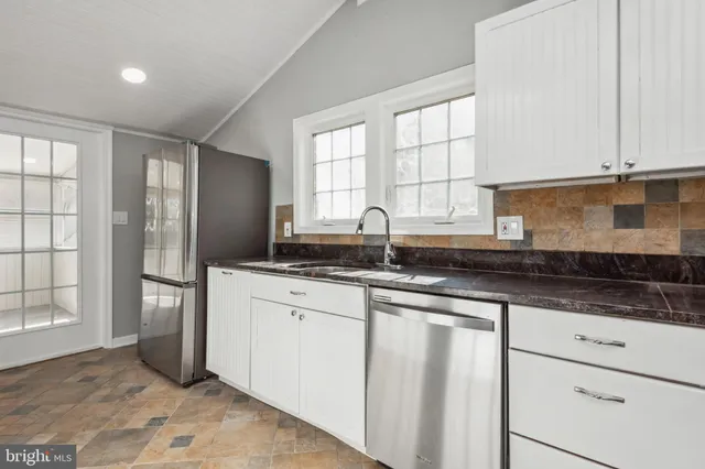 $580,000 | 1216 Farmview Road, Pasadena, MD 21122