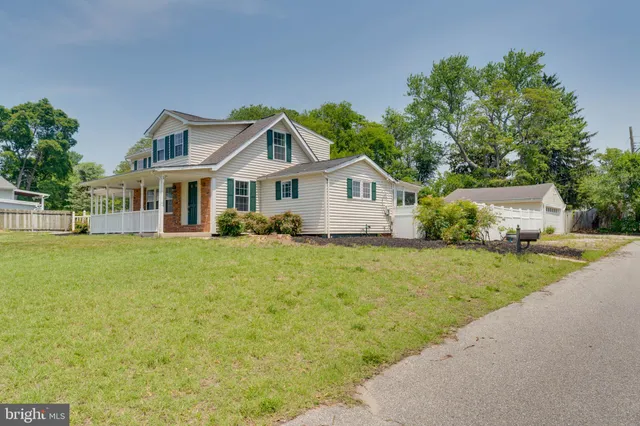 $580,000 | 1216 Farmview Road, Pasadena, MD 21122