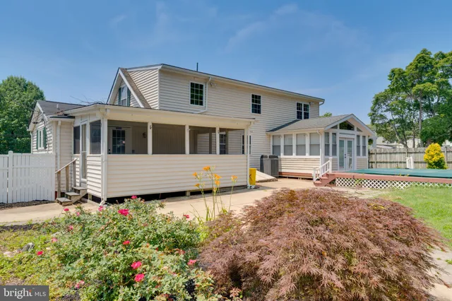 $580,000 | 1216 Farmview Road, Pasadena, MD 21122