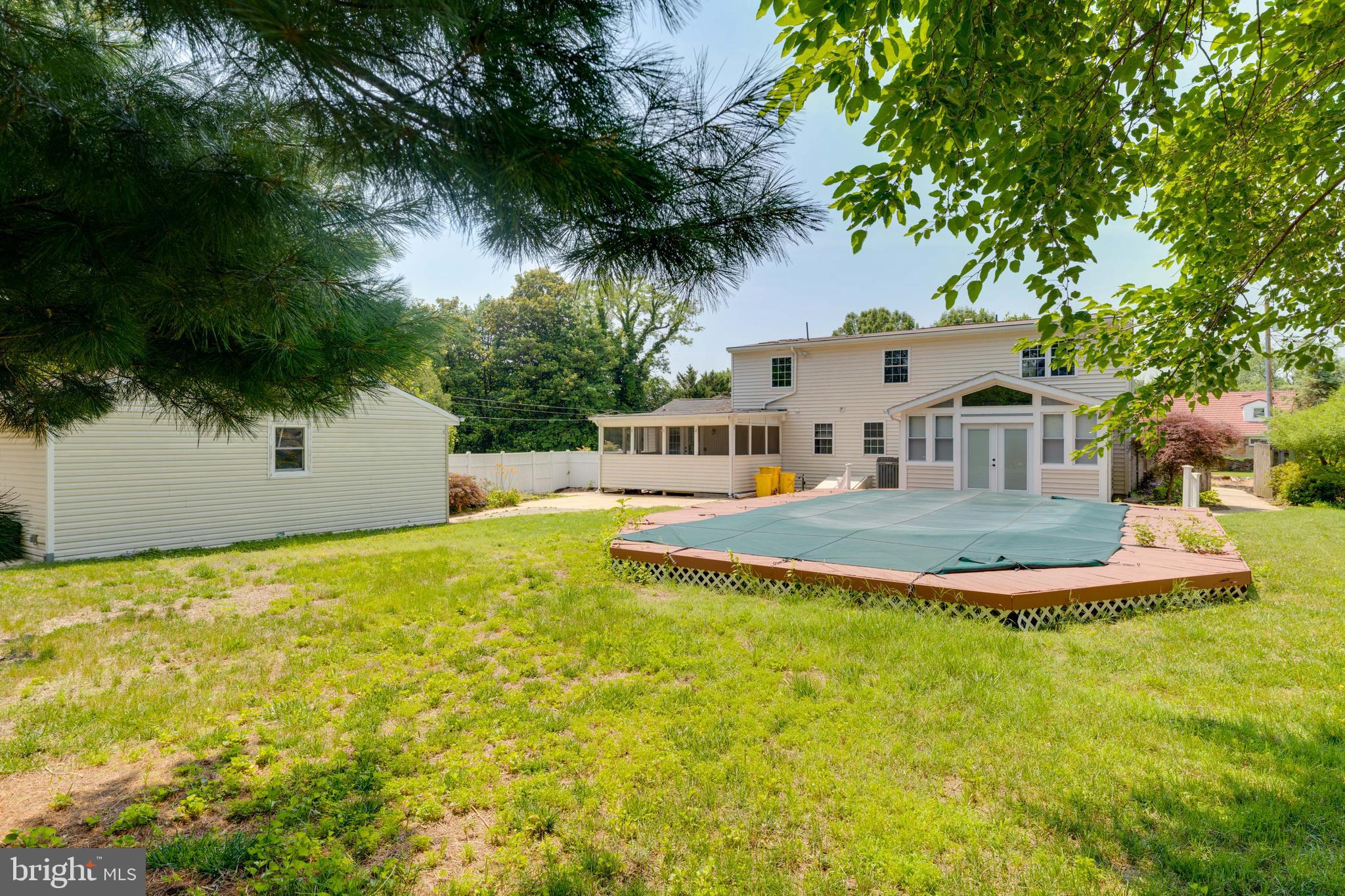 1216 Farmview Road Pasadena, MD 21122 - Photo 9 of 39 Gallery Image 9