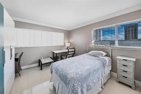 $320,000 | 2097 South Ocean Drive, Unit 411, Hallandale Beach, FL 33009