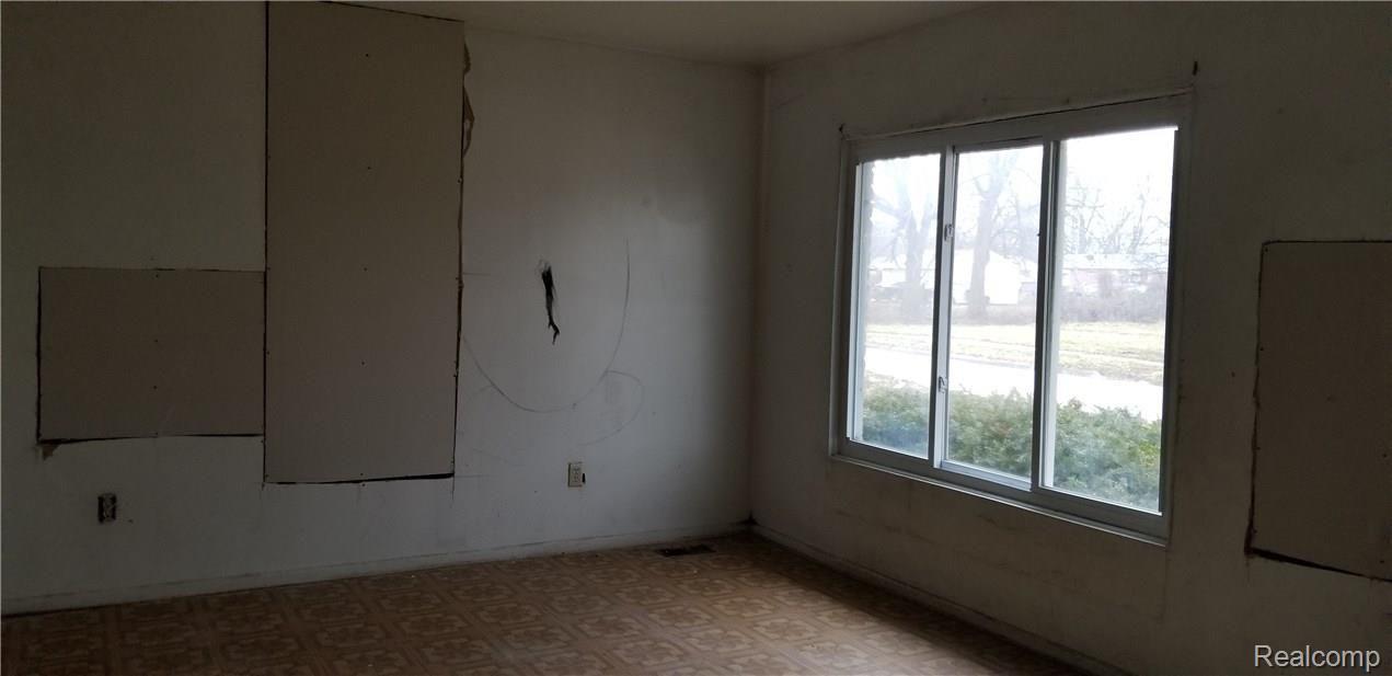 4079 Spruce Street Inkster, MI 48141 - Photo 13 of 24 20180331_155826.jpg