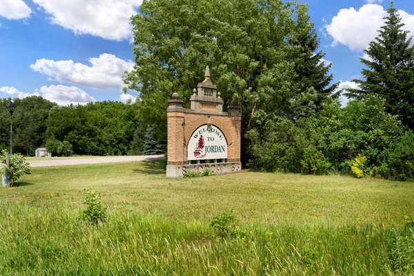 $425,000 | 1262 Beaumont Boulevard, Jordan, MN 55352