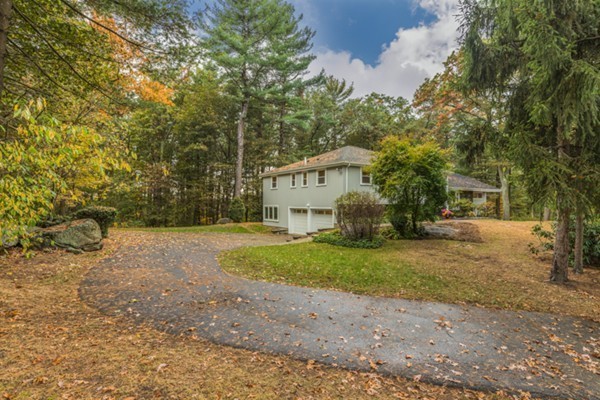 6 Doncaster Road Lynnfield, MA 01940 - Photo 2 of 30 Gallery Image 2