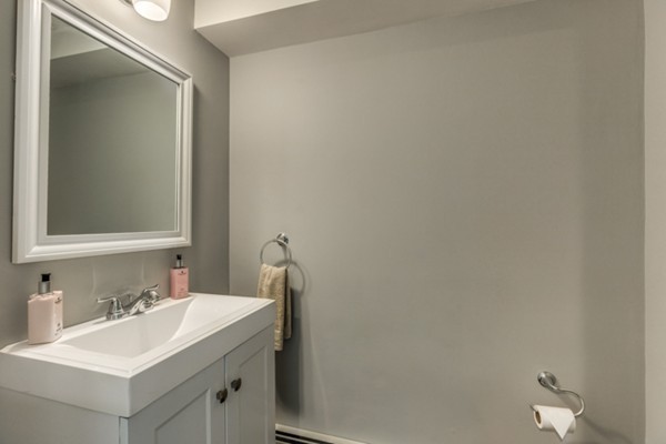 6 Doncaster Road Lynnfield, MA 01940 - Photo 28 of 30 Gallery Image 28