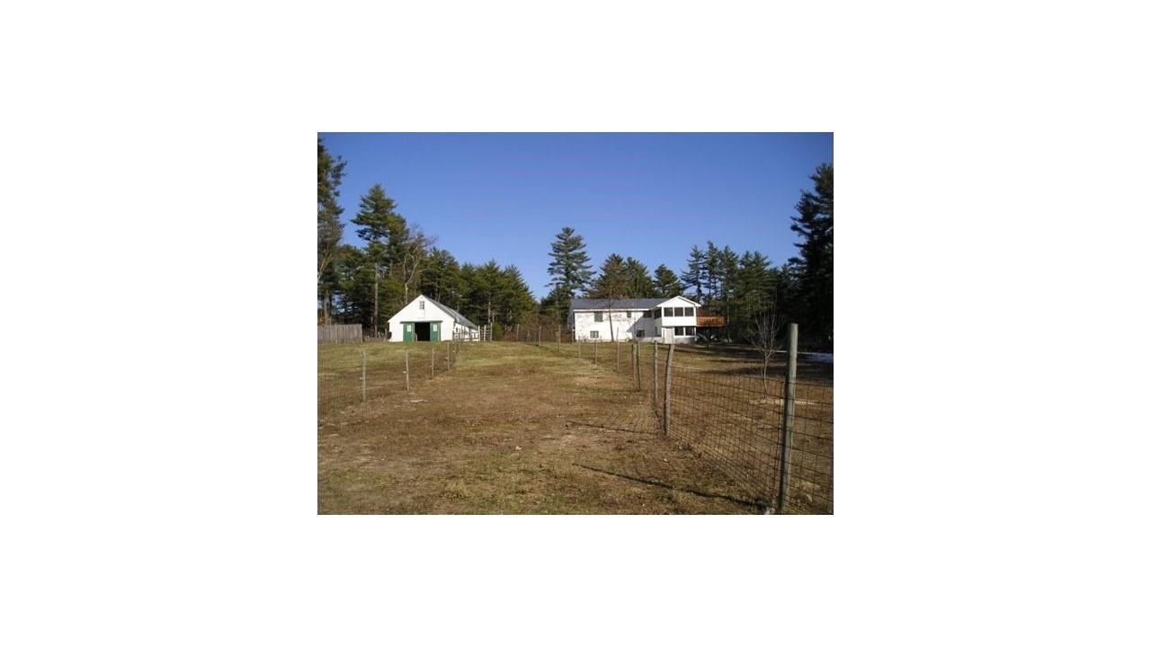 133 Windham Road Pelham, NH 03076 - Photo 3 of 17