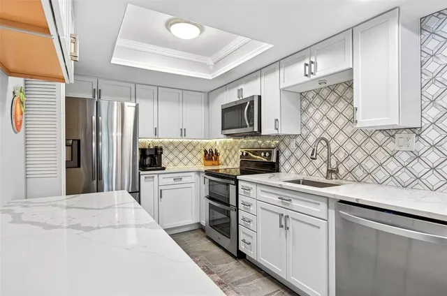 $269,900 | 2003 Lennox Road East, Unit 2003, Palm Harbor, FL 34683