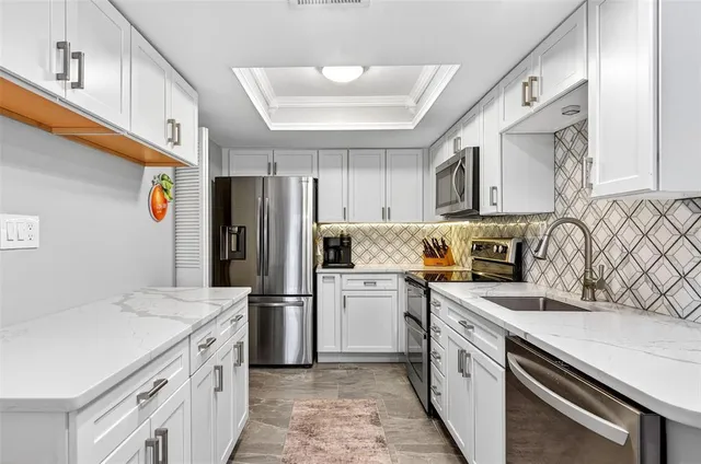 $274,500 | 2003 Lennox Road East, Unit 2003, Palm Harbor, FL 34683