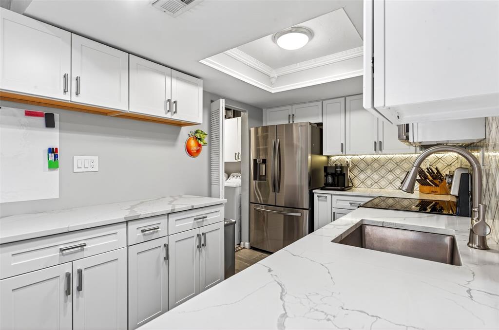 2003 Lennox Road East, Unit 2003 Palm Harbor, FL 34683 - Photo 14 of 40