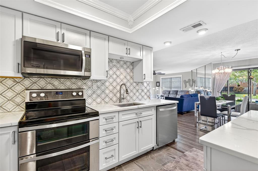 2003 Lennox Road East, Unit 2003 Palm Harbor, FL 34683 - Photo 15 of 40