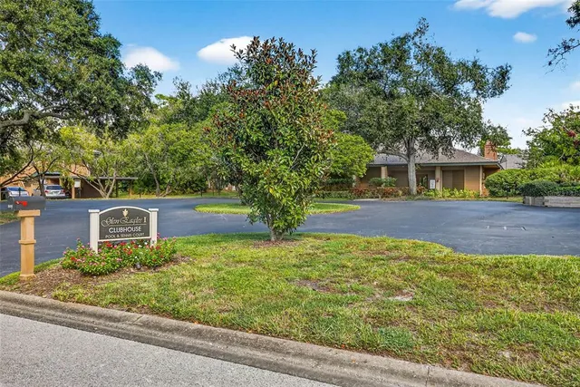 $269,900 | 2003 Lennox Road East, Unit 2003, Palm Harbor, FL 34683