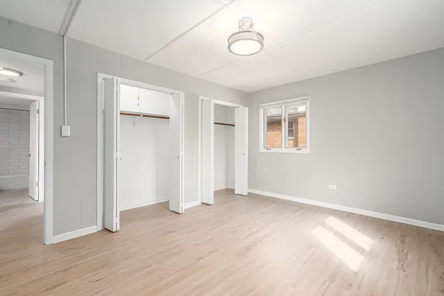 $2,350 | 21 South Waiola Avenue, Unit 7, La Grange, IL 60525