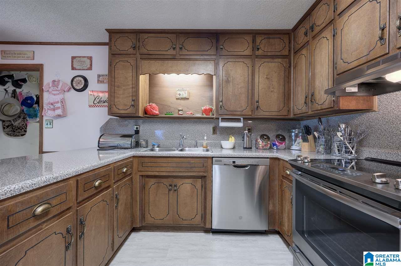 742 Cherrybrook Road Kimberly, AL 35091 - Photo 9 of 25